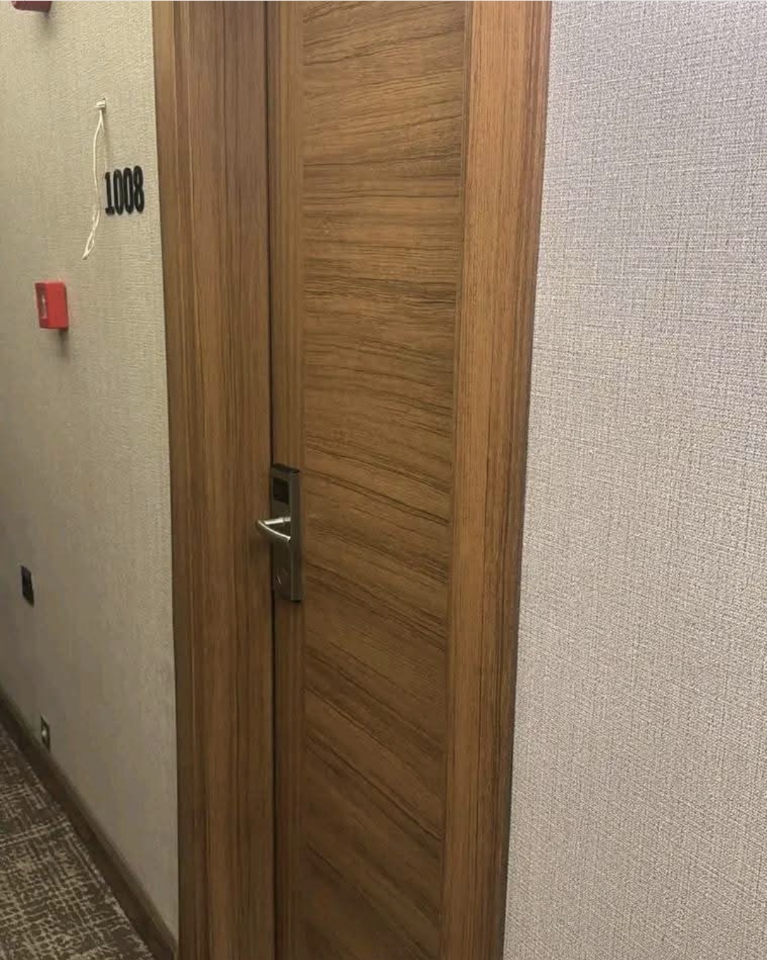 حبب توفر أمان لبيتك وين ما كنت وبأي مكان ضمن سوريا حنوفرلك أمان لبيتك بأحسن انواع الأبواب